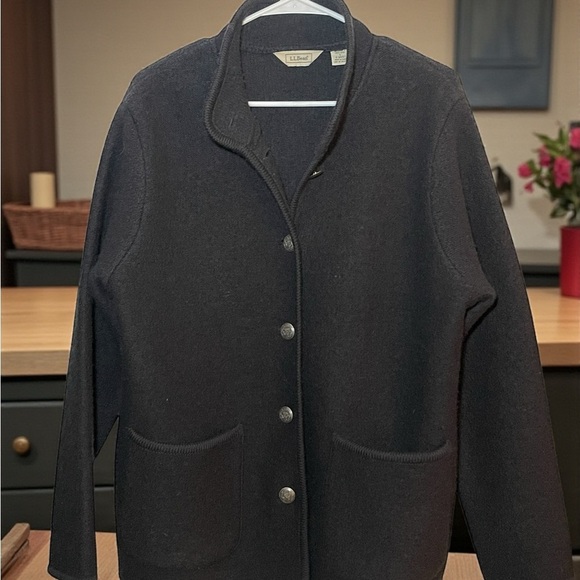 L.L.Bean Vintage Women’s 100% Wool Black Jacket Cardigan Sweater  Sustainable L - Picture 2 of 5